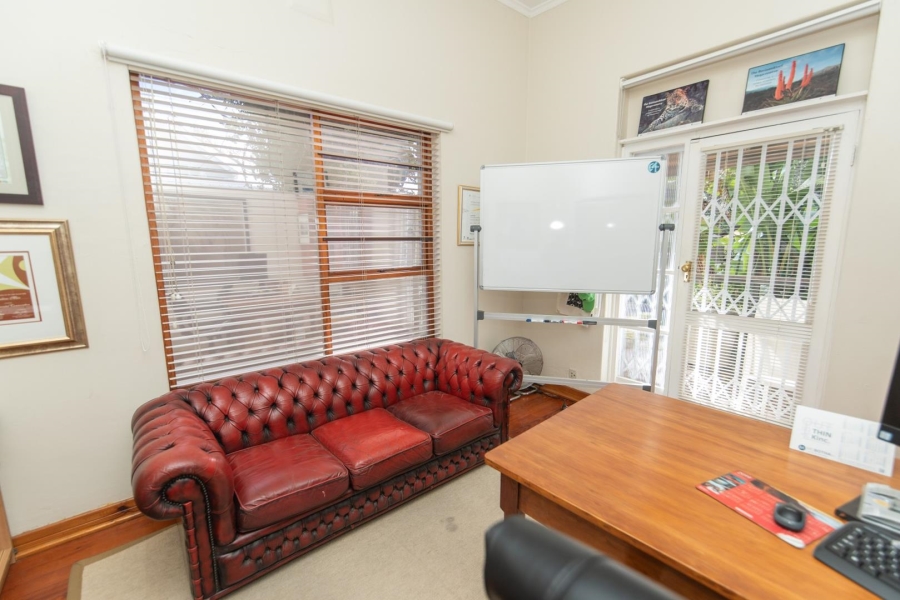 Commercial Property for Sale in Richmond Hill Eastern Cape
